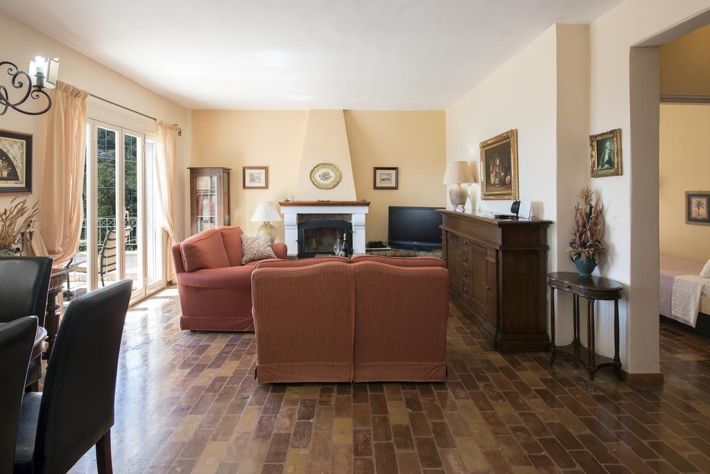 Villa AnastasiaSpartylas エクステリア 写真